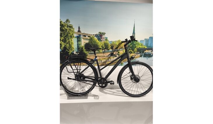 MainRad Evo Lite Trapez, schwarz-matt, 55 cm